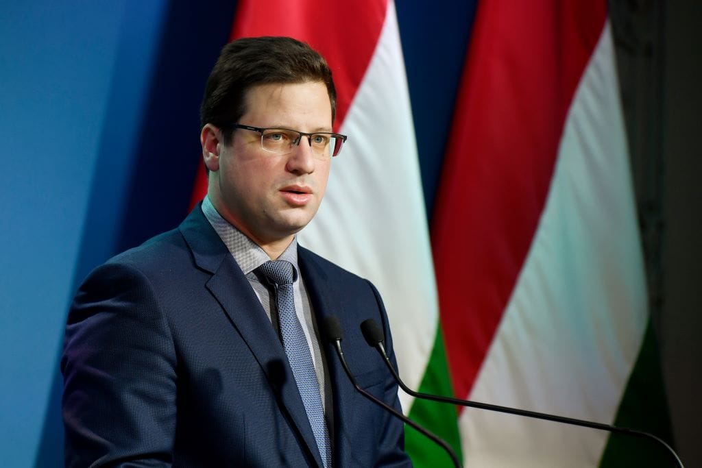 Színháztörvény: fideszes össztűz zúdult Nagy Ervinre