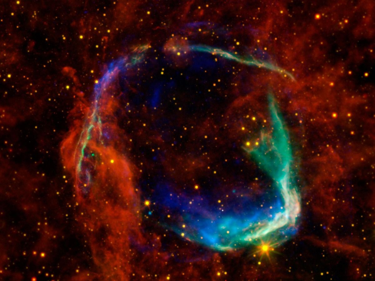 Tízmilliárd éves csillagvárosról kapott képet a Hubble