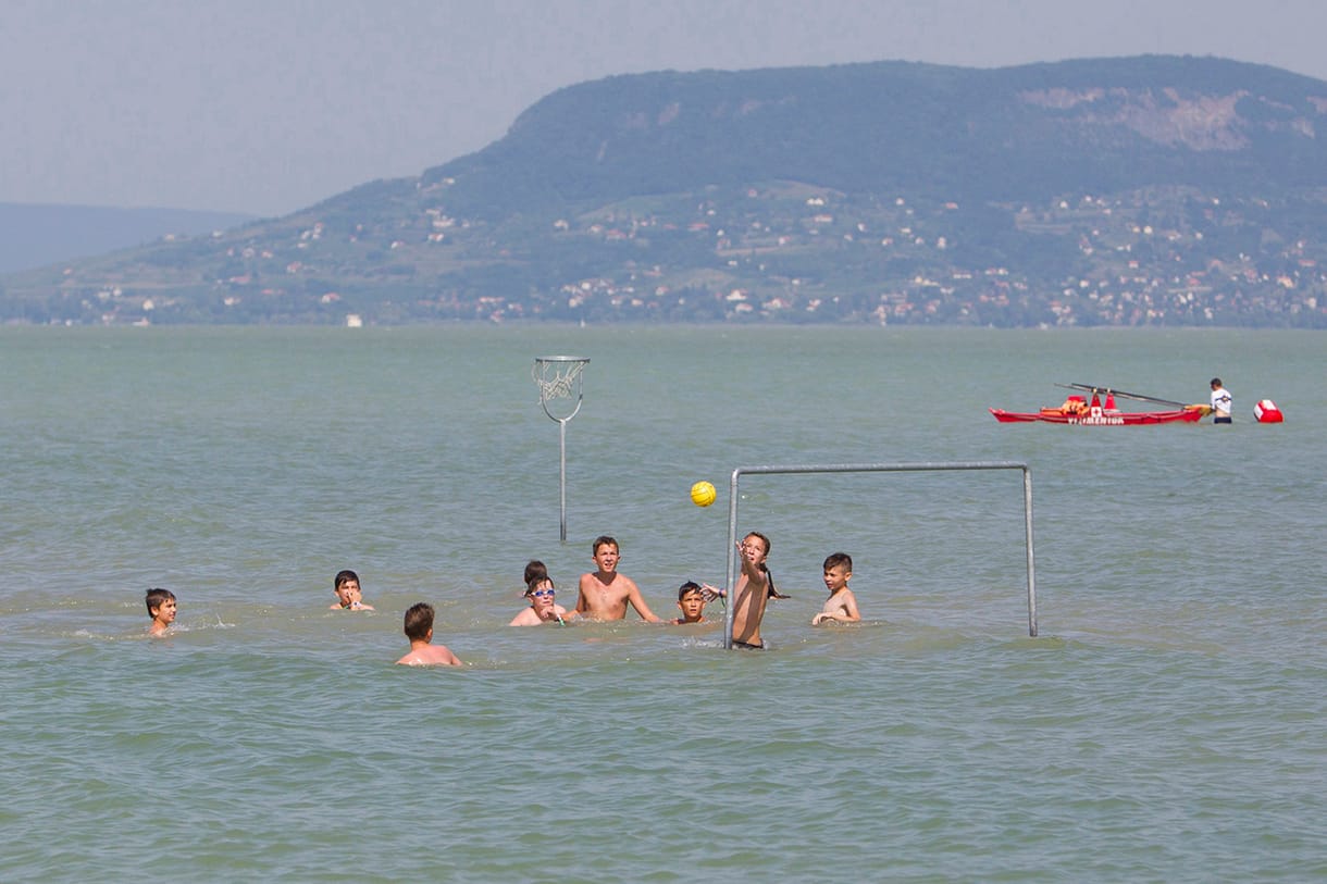 Mégsem lesznek fizetősek a fonyódi strandok