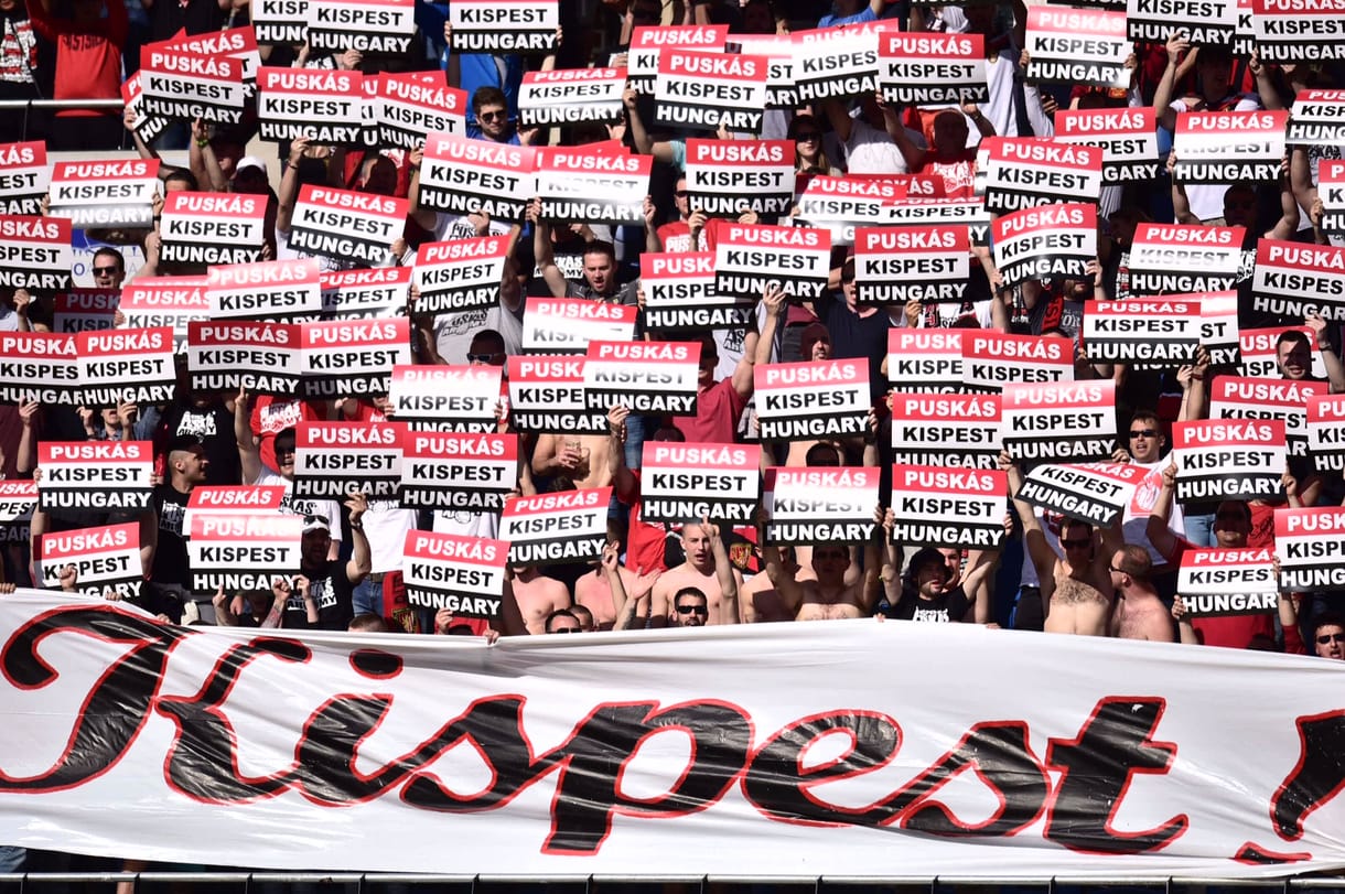 Kispesti szurkolók megtámadták a Vidi buszát Budapesten