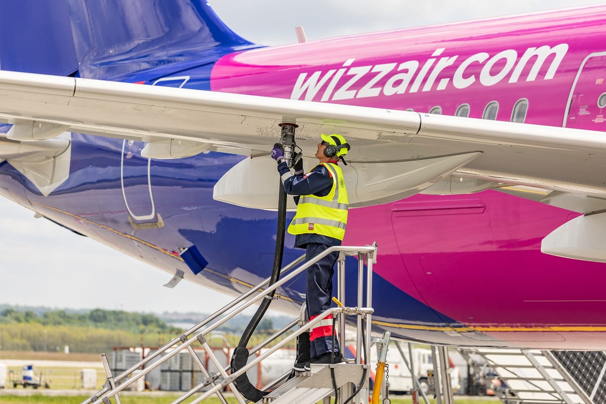 Néhány órás leállás lesz a Wizz Airnél, a jegyvásárlást és a beszállást is érinti