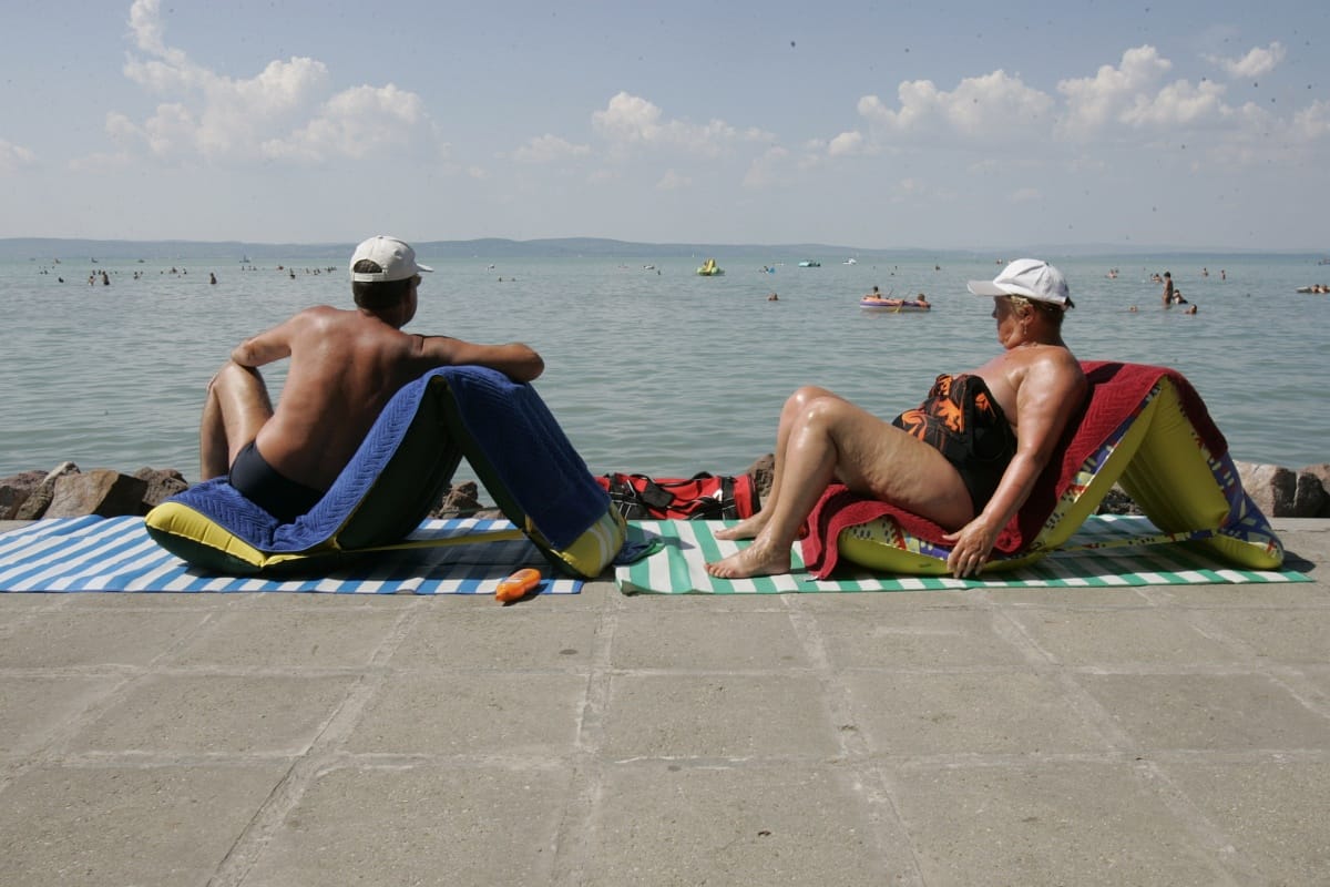 Kinyitottak az első balatoni strandok