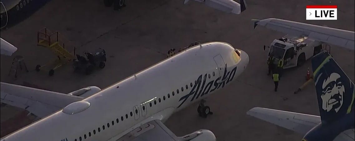 Újabb Alaska Airlines-gép hajtott végre kényszerleszállást – videó
