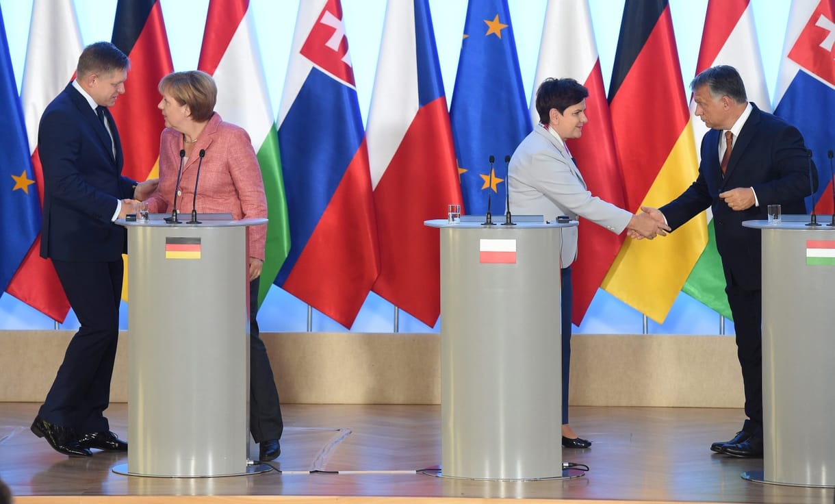 Financial Times: Orbán Pozsonynak is túl radikális