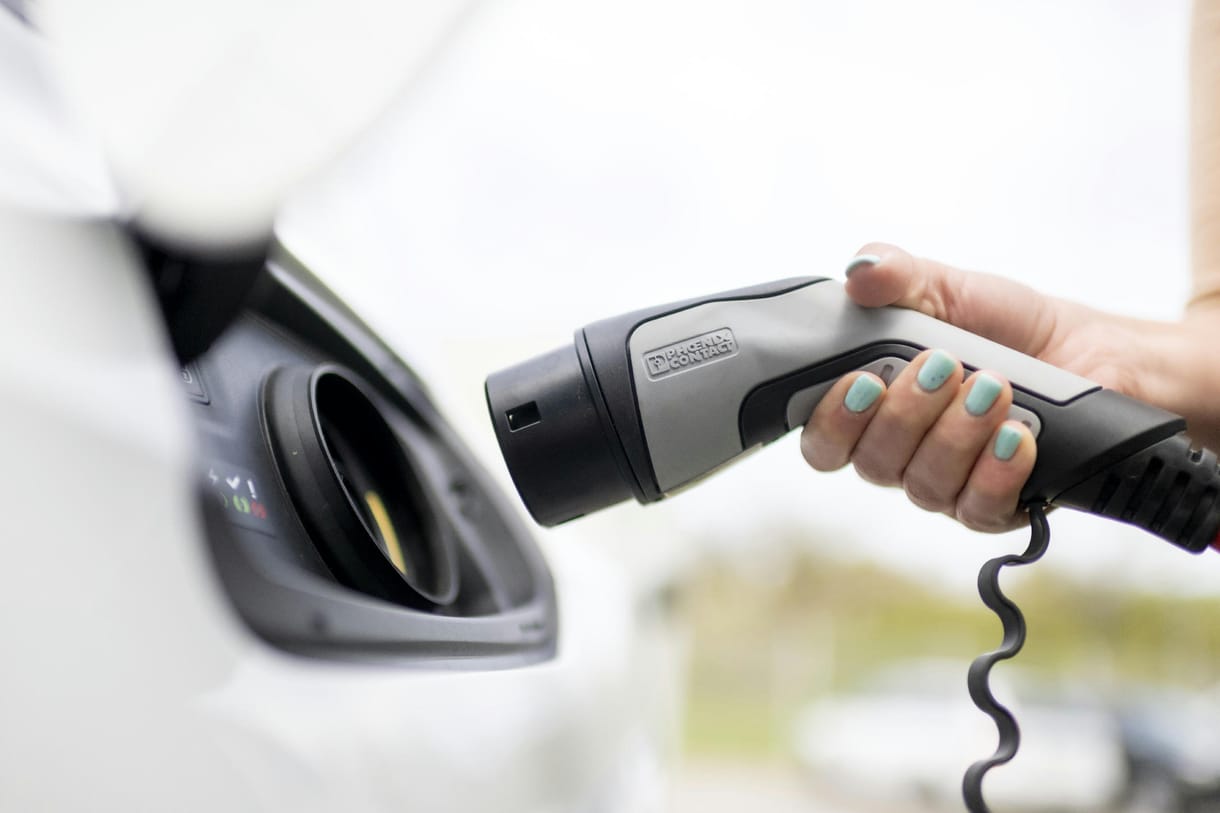 Roskadozik a teljes európai elektromos hálózat az e-autók töltési igényei alatt