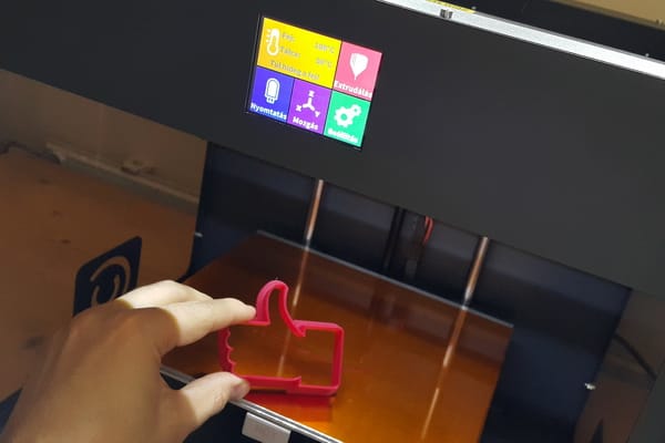 Miért jó, ha van otthon egy 3D-nyomtató? Íme egy magyar sikergép