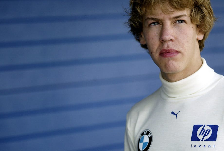 Vettel még Schumachert is veri