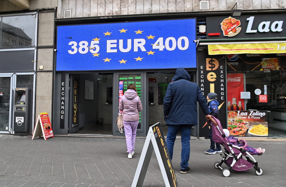 Mindenkit a háború foglalkoztatott, aztán jött a forint