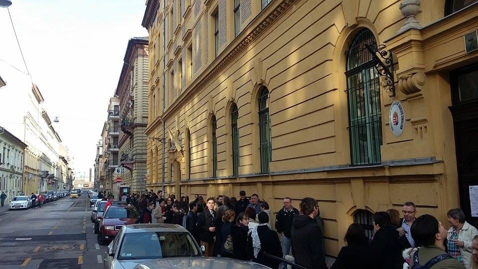 E-mailben rúgták ki a Szinyei-gimnázium igazgatóját