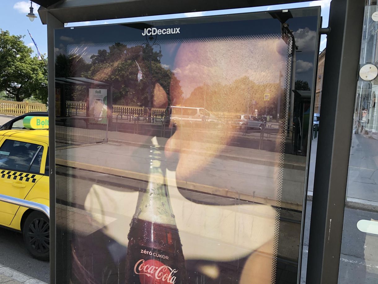 A Hit Gyülekezete már attól tart, hogy a Coca-Cola átírná a magyar alaptörvényt