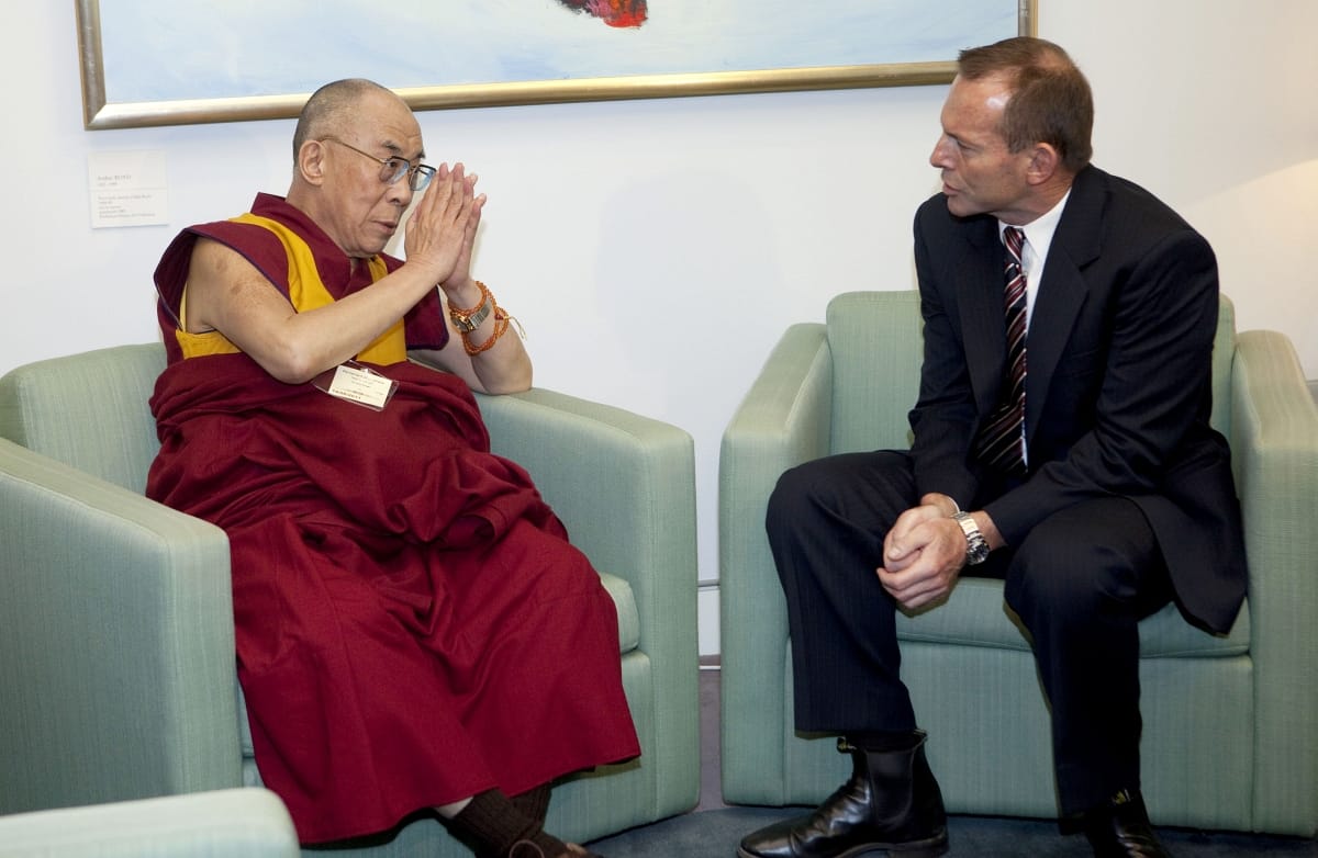 Férfinak hitte az ausztrál miniszterelnököt a dalai láma