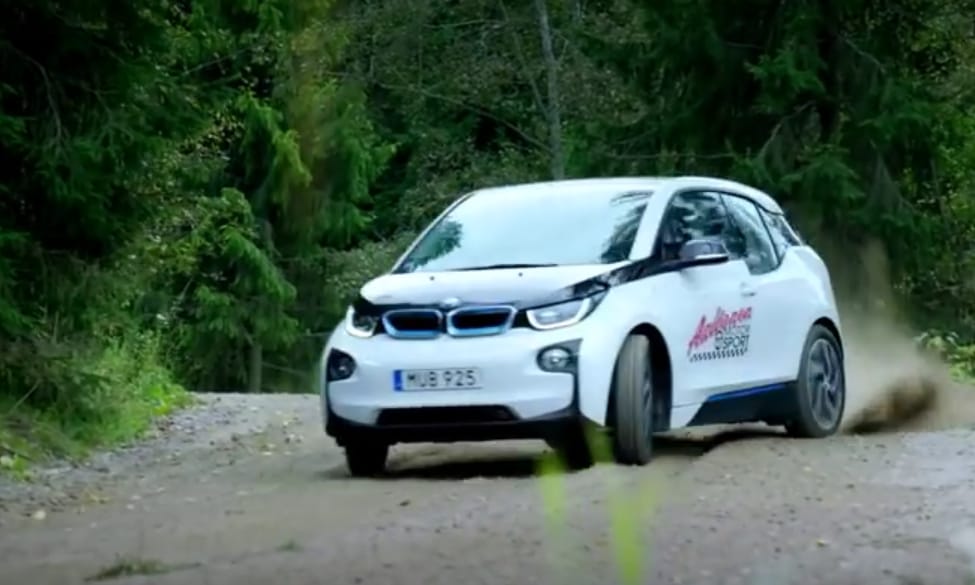 Driftelni is lehet az elektromos BMW i3-mal, mutatjuk
