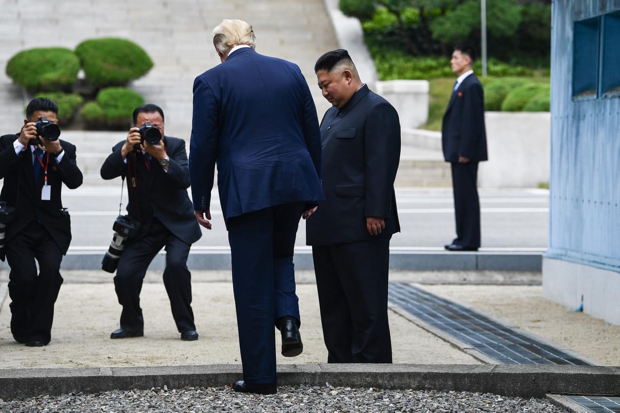 Kim Dzsong Un elismerte, hogy nem fenékig tejfel az élet Észak-Koreában