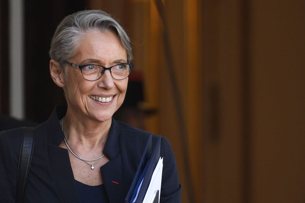 Élisabeth Borne, az ideális francia kormányfő – hatékony, és nem rivalizál a főnökkel