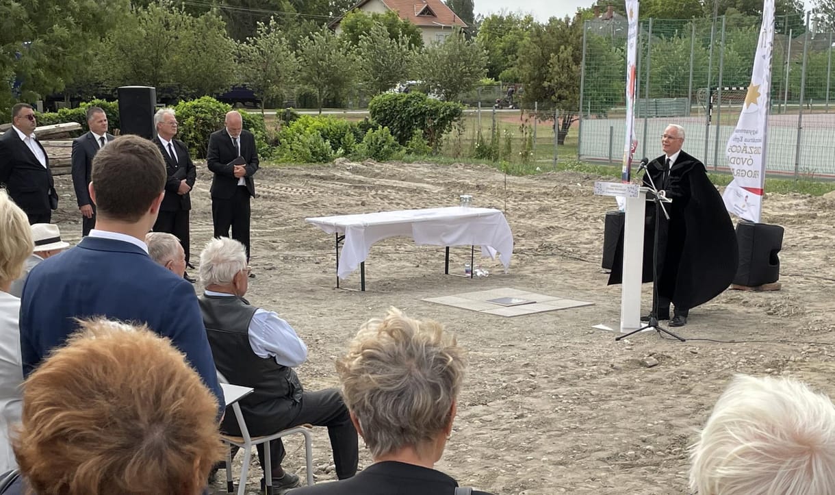 Balog Zoltán: Az államot kötelezi, hogy a gyerek Isten ajándéka