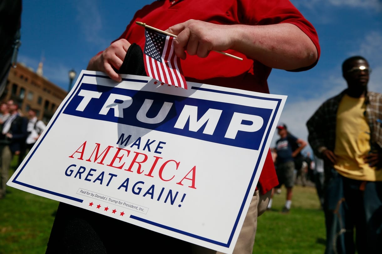 Trumpék máris visszakoznak egy kicsit: a zöldkártyások kivételek