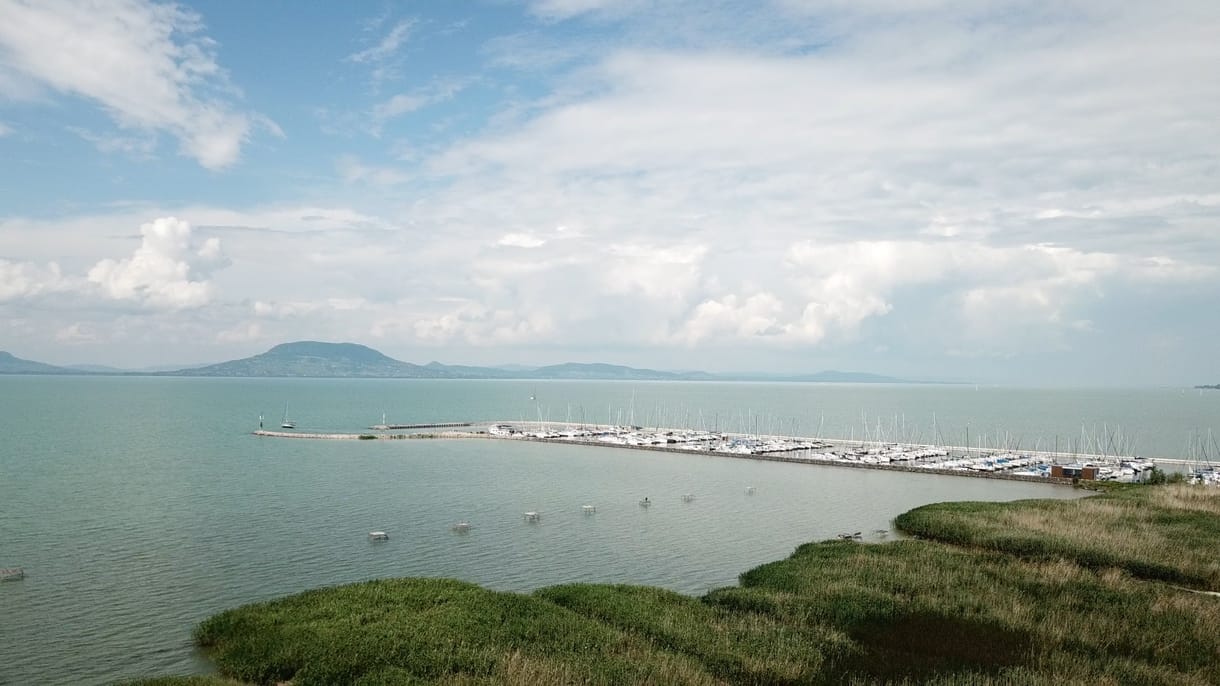 Ingyenessé tenné a Balaton strandjait az MSZP, de csak a főszezon után nyújtanak be róla törvényjavaslatot