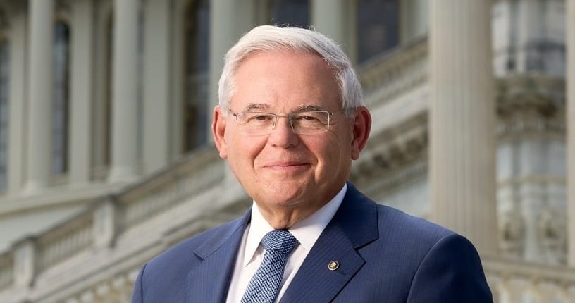 Tíz éve ellopott aranyrudak juttathatják börtönbe New Jersey demokrata szenátorát