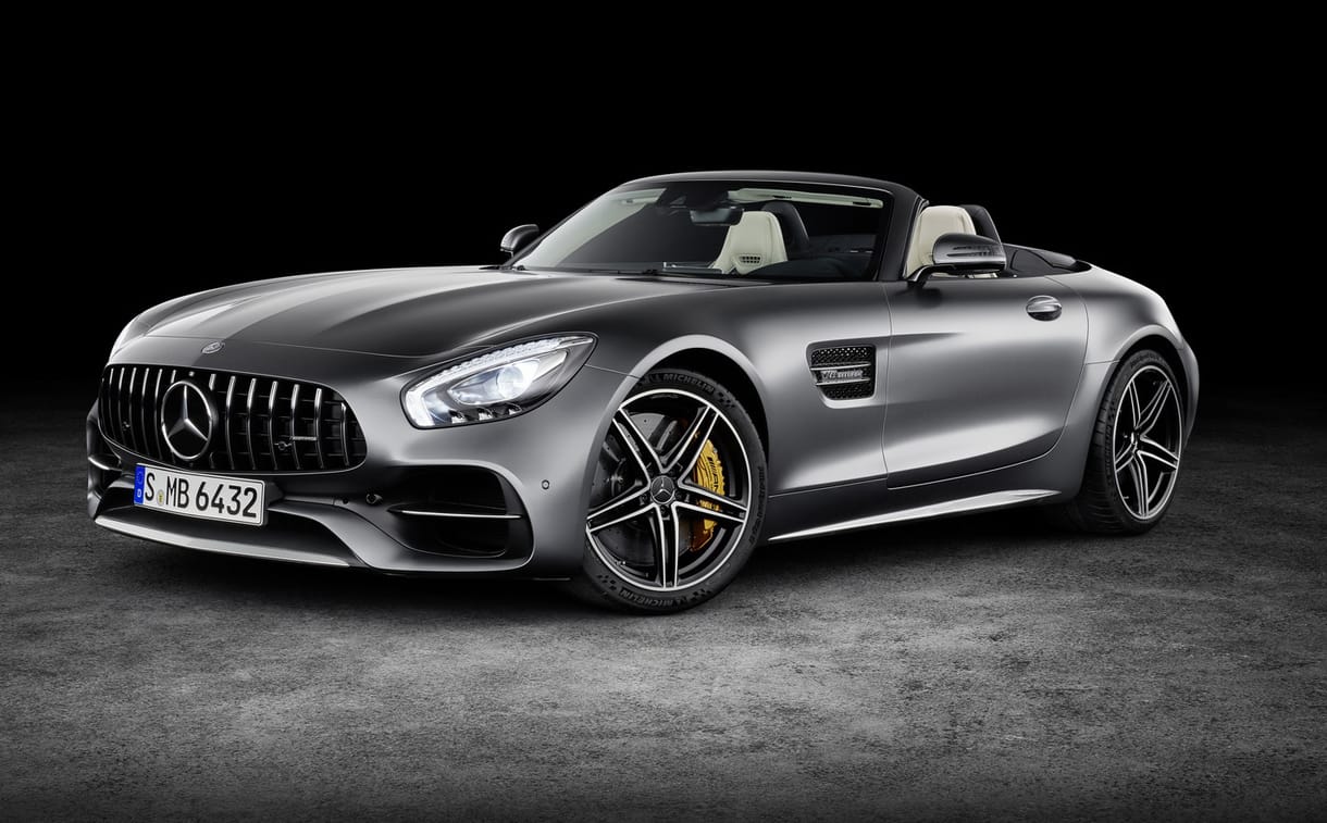 Előbújt a Mercedes mostani legdögösebb kabriója