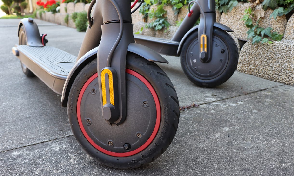 Nem látják szívesen az elektromos rollereket a Balatonon