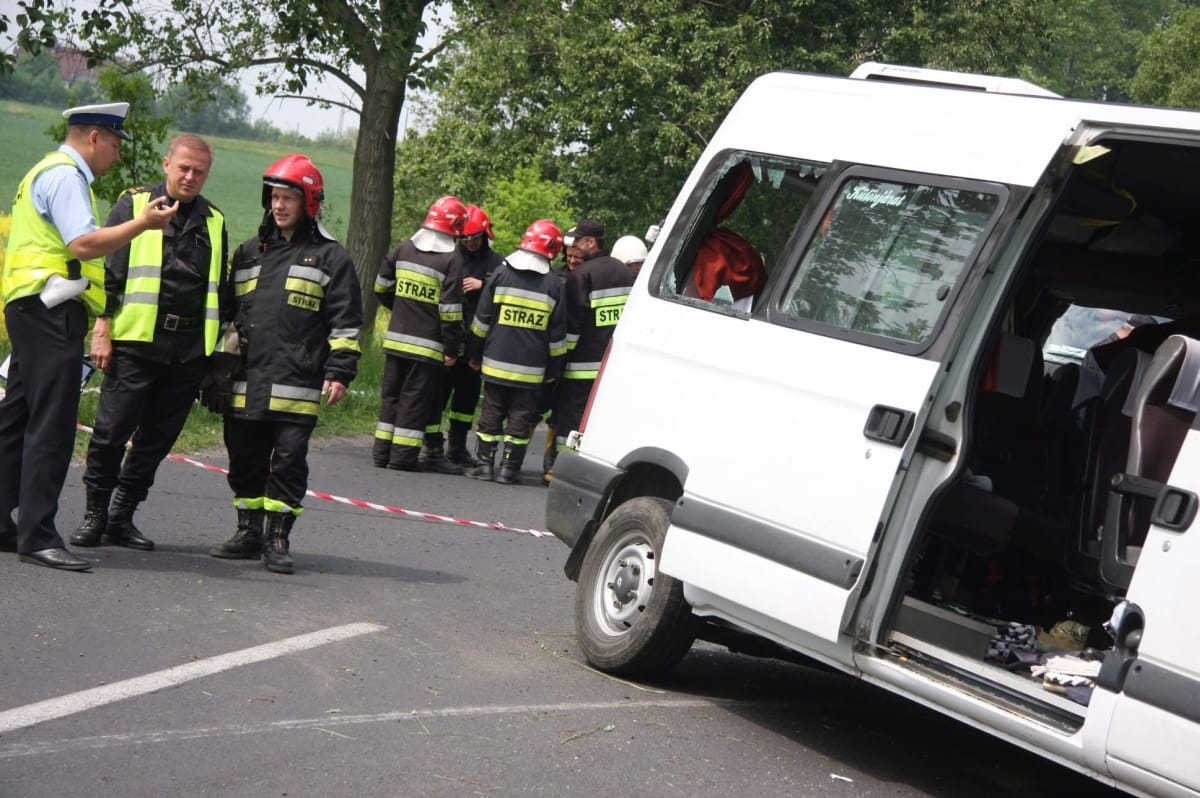 A tanárok szerint sem durrdefekt okozta a lengyel buszbalesetet