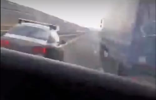 Megint baleset lett a Facebook-élőzésből – videó