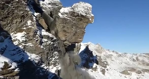 Így omlott le egy hatalmas hegyoldal Svájcban - videó