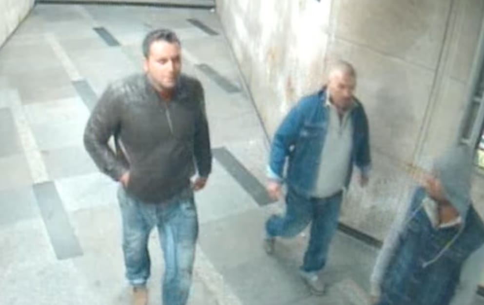 Leütötték, kirabolták áldozatukat a belvárosban – őket keresi a rendőrség