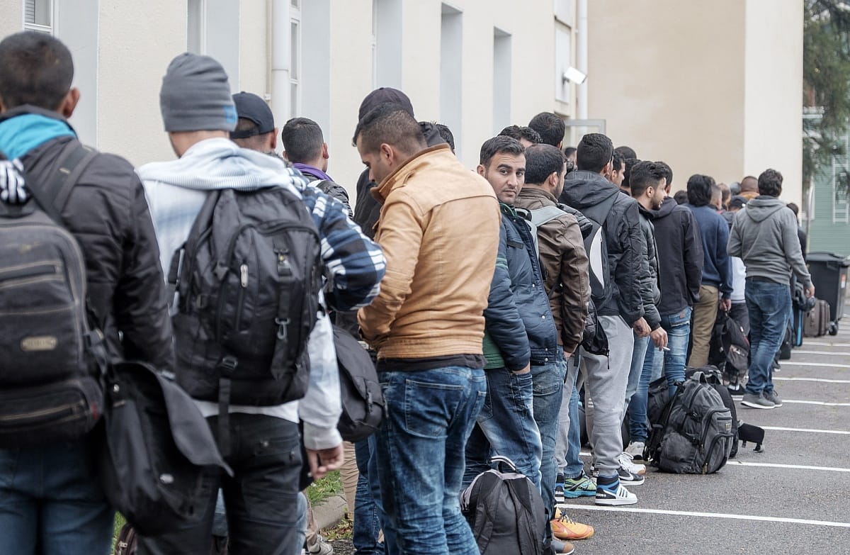 Tusk: Összeomolhat Schengen, a menekültválság az EU létét fenyegeti