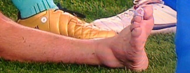 Messit két hétre lerúgták, de nem tört el a lába - videó
