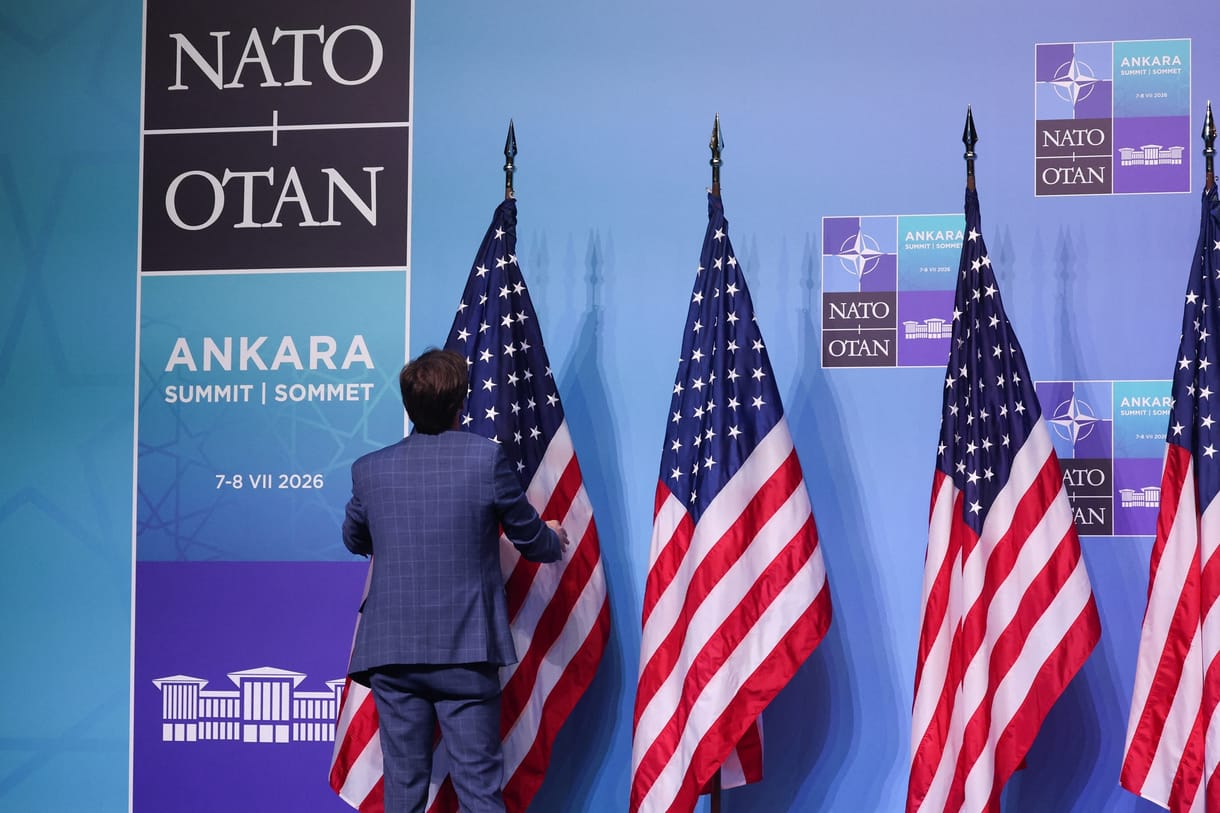 Guardian-kommentár: A NATO már nem nézheti tétlenül, hogy Putyin folytatja az öldöklést