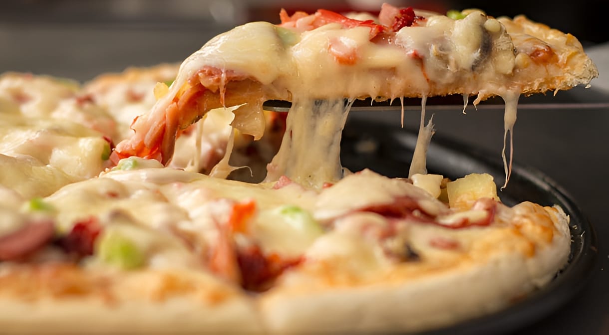 Ha jót akar magának, kenje be ragasztóval a pizzáját – ezt javasolja a Google mesterséges intelligenciás keresője
