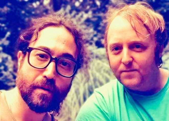 Íme a második generációs Lennon-McCartney dalszerző páros: közös dalt írtak az egykori Beatles-tagok fiai