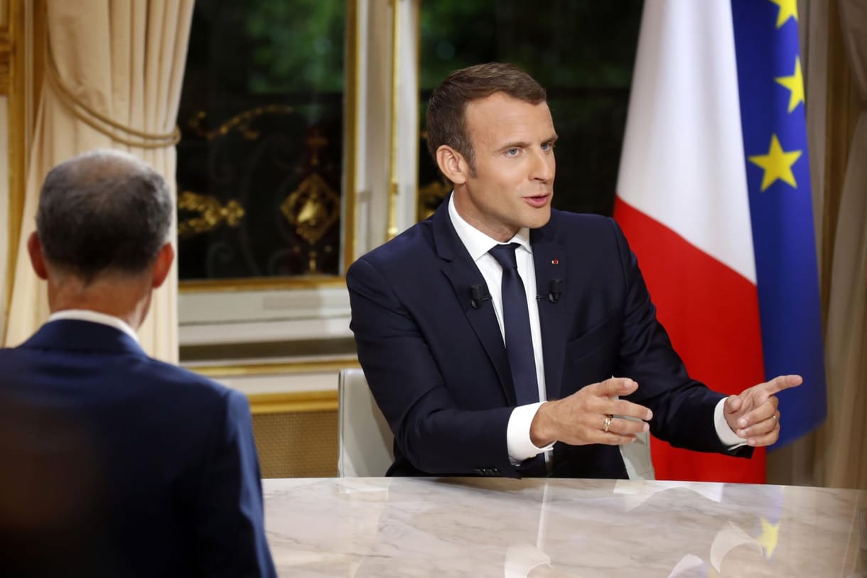 Így is lehet elküldeni százakat a közmédiából, itt a francia példa