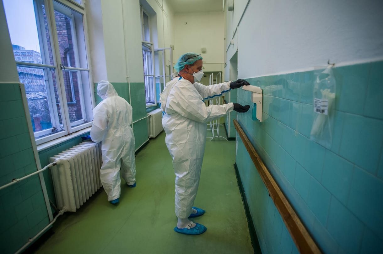 Koronavírus: 124 újabb elhunyt, 4,15 millió beoltott