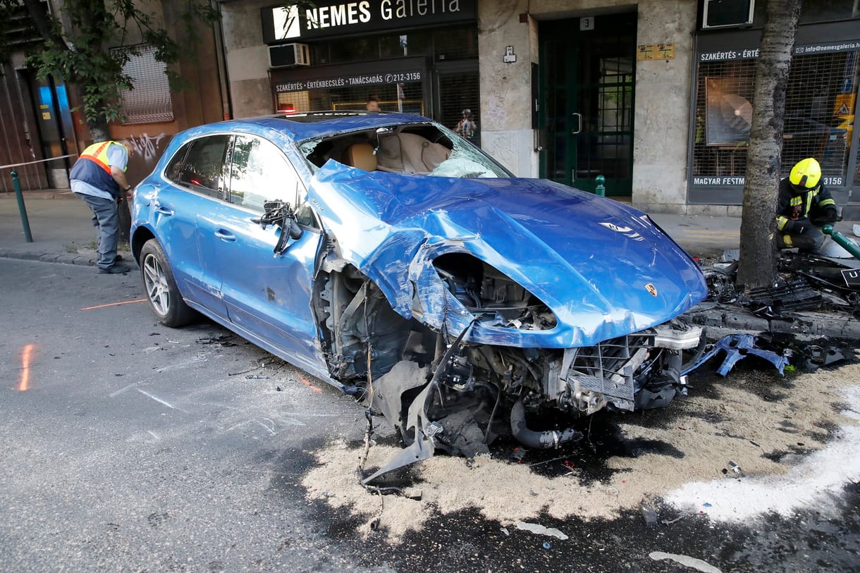 Ittas nő vezethette a Porschét, ami tört-zúzott a II. kerületben