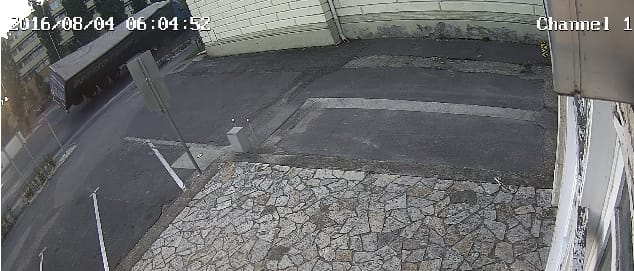 Így borult a kamion Mosonmagyaróváron, videó