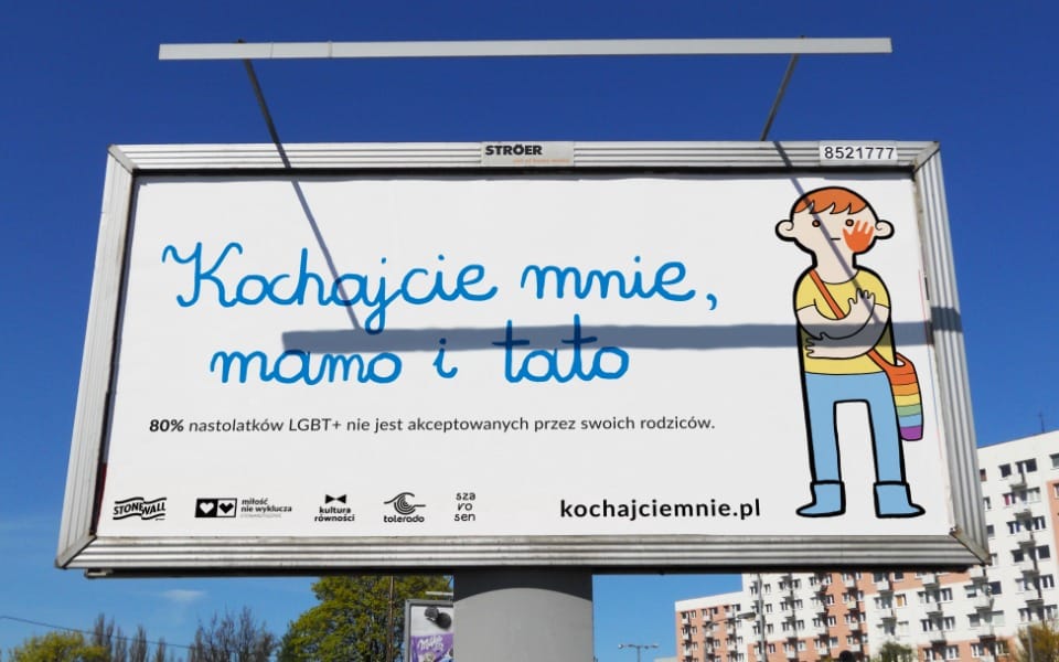Kifordított abortuszplakátokkal üzennek az LMBTQ-gyerekeiket el nem fogadó szülőknek