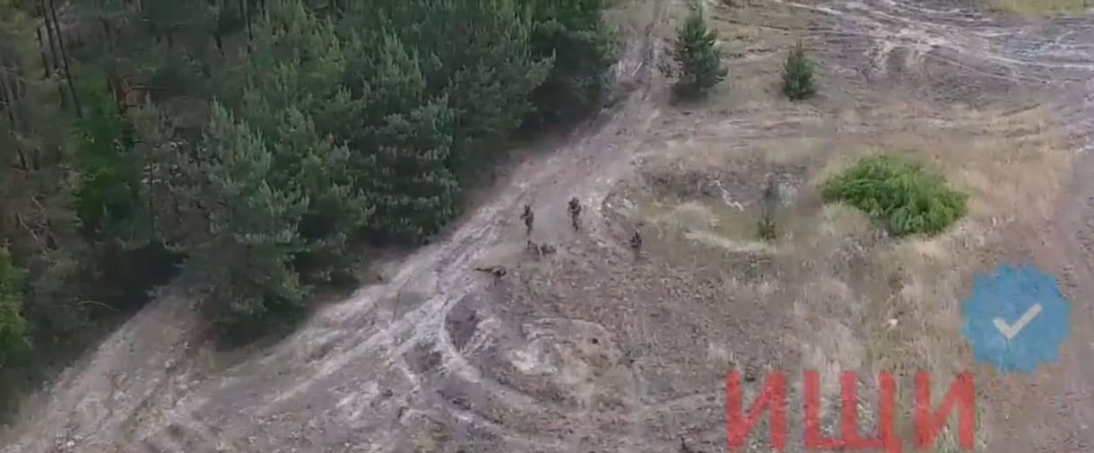 Videón, ahogy menekülő orosz katonákat lőnek agyon a sajátjaik