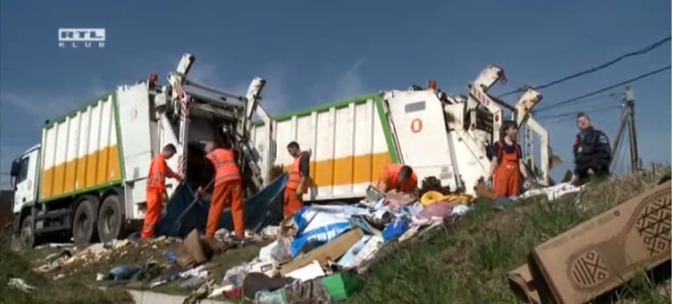 Tíz kukásautó kellett egy illegális szeméthegy eltüntetéséhez Óbudán