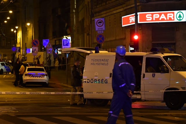 Rendőrök sérültek meg a Teréz körúti robbanásban - fejlemények