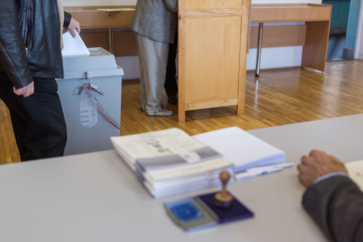 A fővárosi II., a XVI. és XII. kerületiek voltak a legaktívabbak a szavazáson fél 7-ig