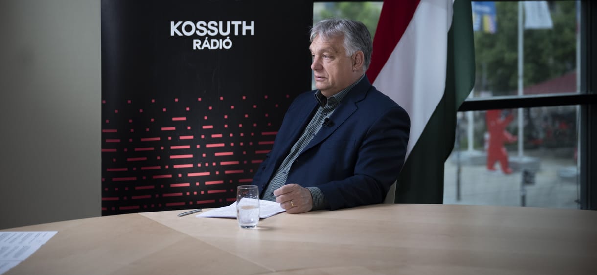 Orbán a fehér keresztény európaiaktól Soroson át a vészfékkel megállított háborús vonatig - tíz erős mondat a reggeli kávé mellé