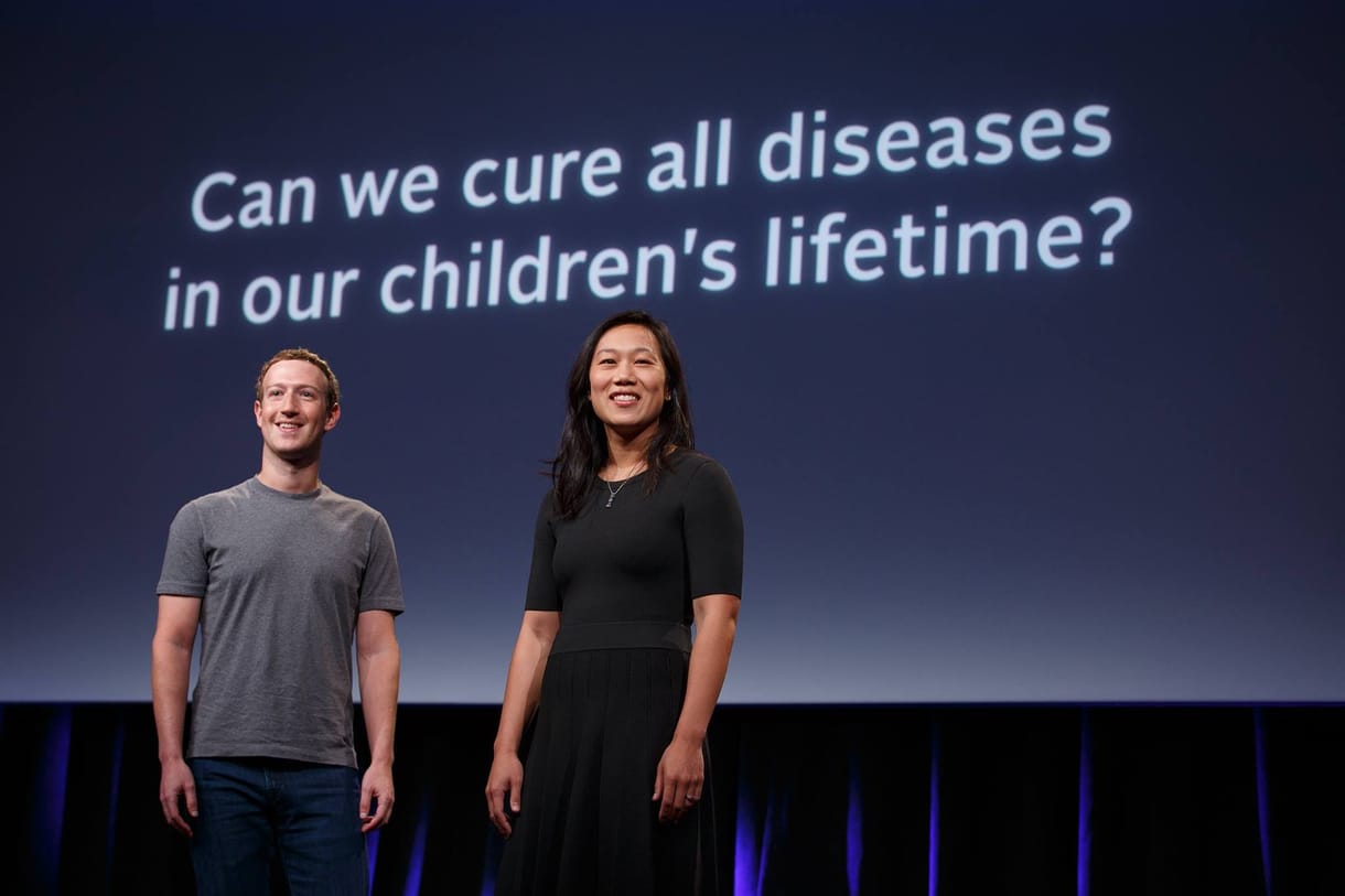Ismét kislányt vár Mark Zuckerberg és felesége