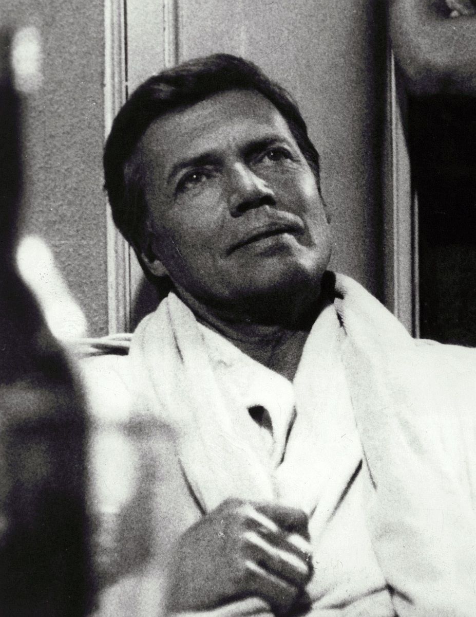 Elhunyt a Sissi-filmek Ferenc József császára