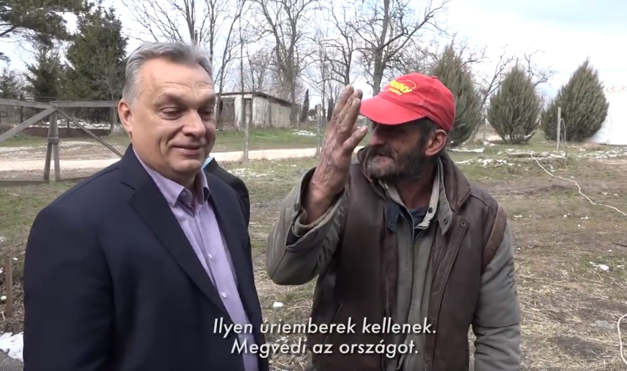A kapatos kukás után újabb fura figurával találkozott Orbán