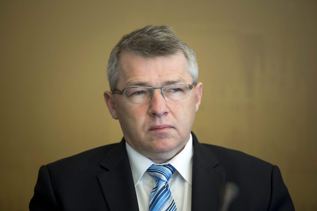 Autóbalesetet szenvedett a fejlesztési államtitkár