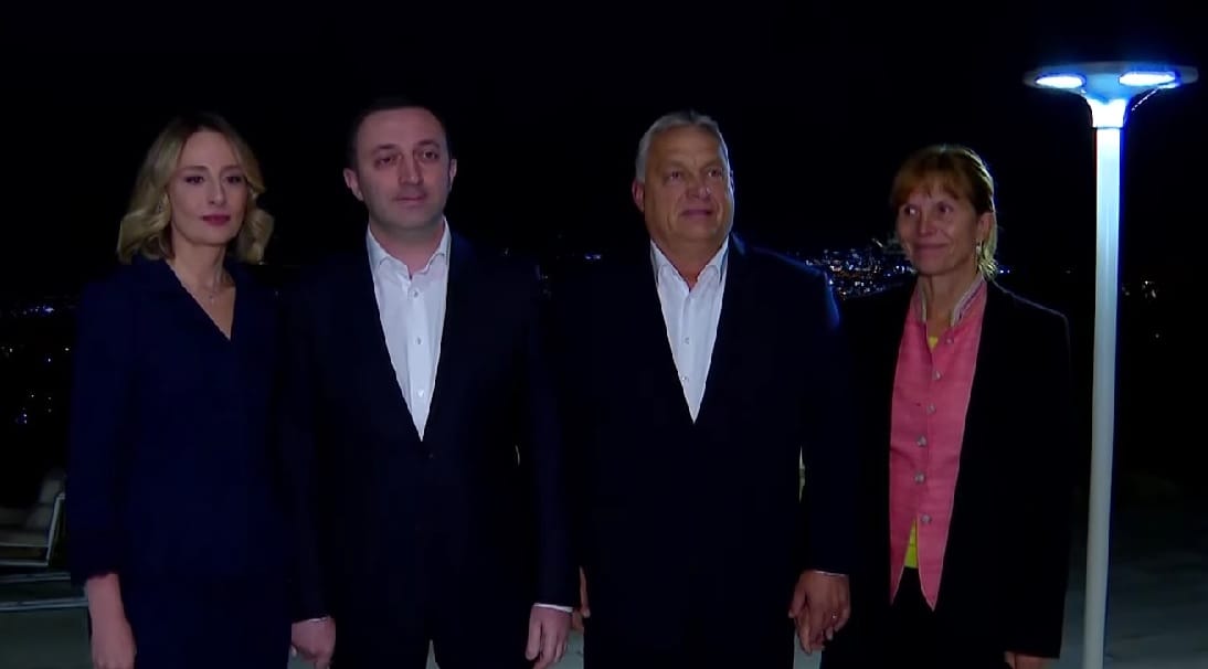 Lemondott a grúz miniszterelnök, aki nemrég Orbánnal pezsgőzött