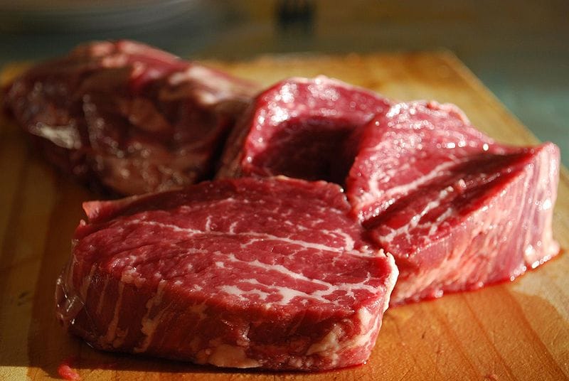 Húsevők ünnepi salátája - recept  