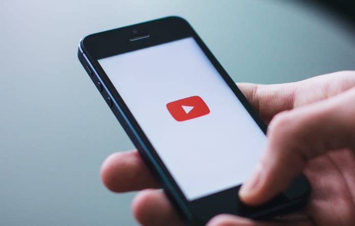 Lemásolta a TikTokot a YouTube, hamarosan jöhet az új alkalmazásuk